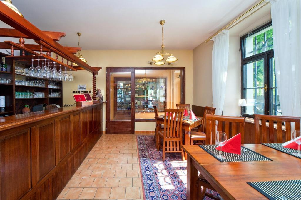 Hotel U Ruze Kutna Hora Ngoại thất bức ảnh