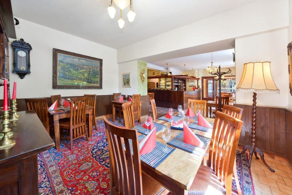 Hotel U Ruze Kutna Hora Ngoại thất bức ảnh